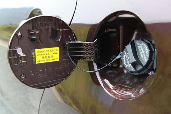 92號汽油和95號汽油混著加會對汽車有傷害嗎？